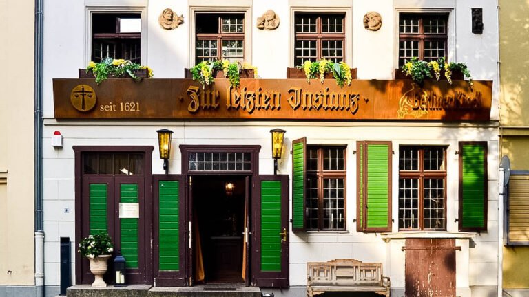 Zur letzten Instanz (Mitte)