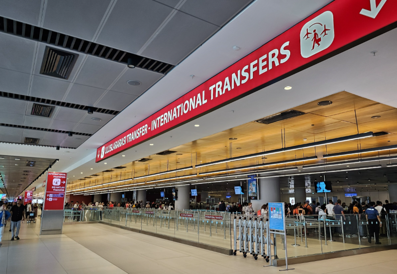 Turkish Airline transfer desk
