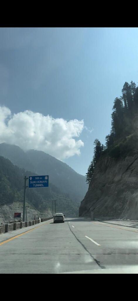 Scenic road Beautiful mountain views